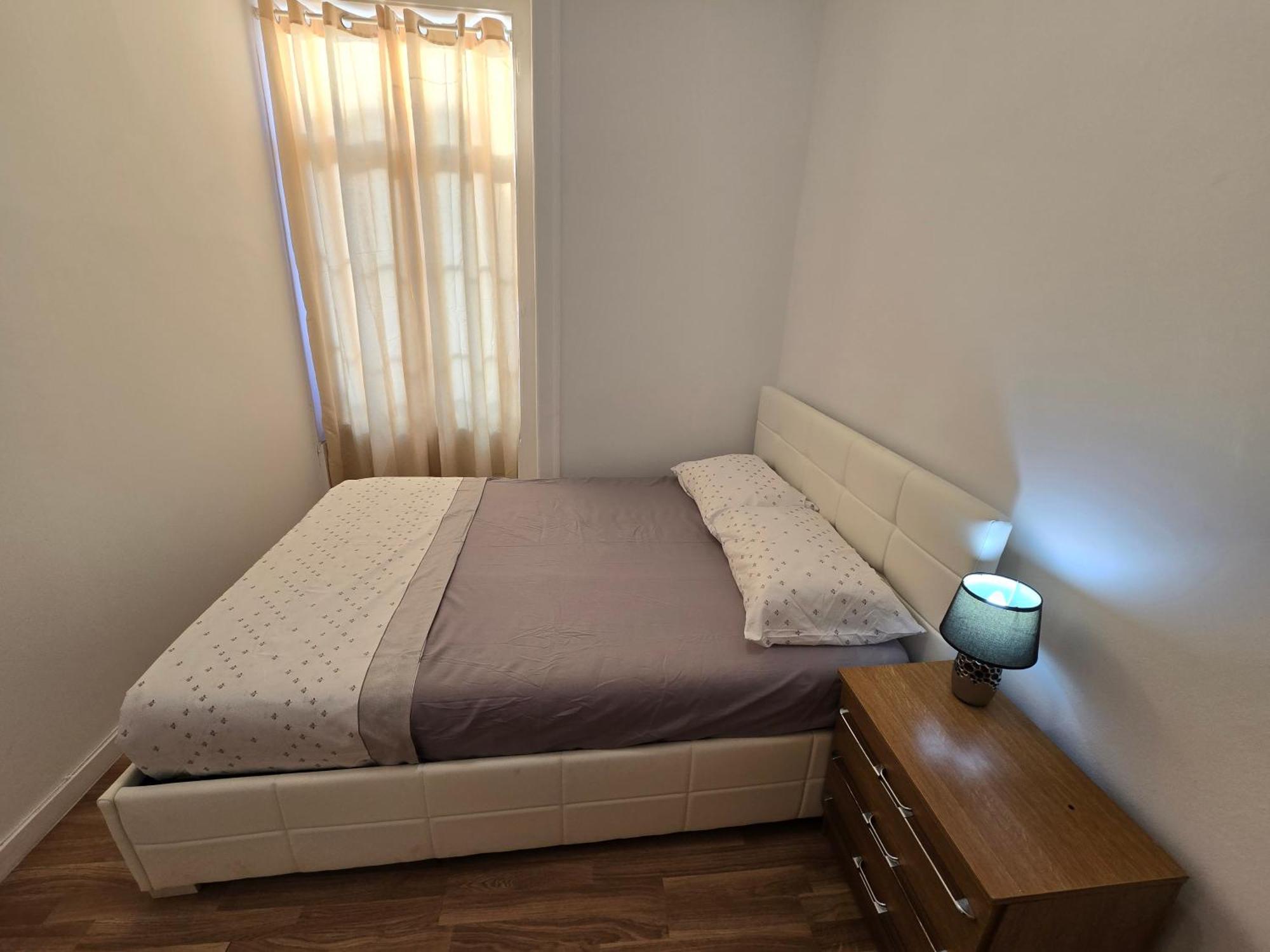 Quarto em Acomodações Particulares Campeao De Fabulas Lda Lisboa
